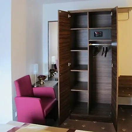 Rothkamp 3*