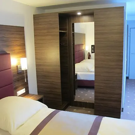 Rothkamp 3*
